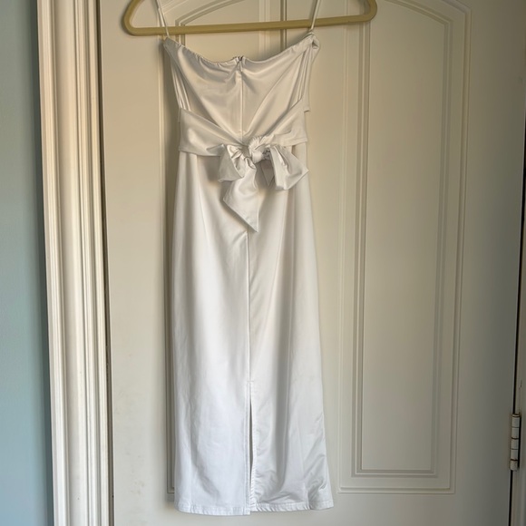 Superdown XS Elegant White Strapless Dress - Picture 2 of 3